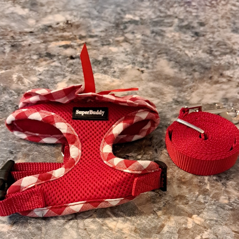 Nwt Red Dog Harness and Leash Set
